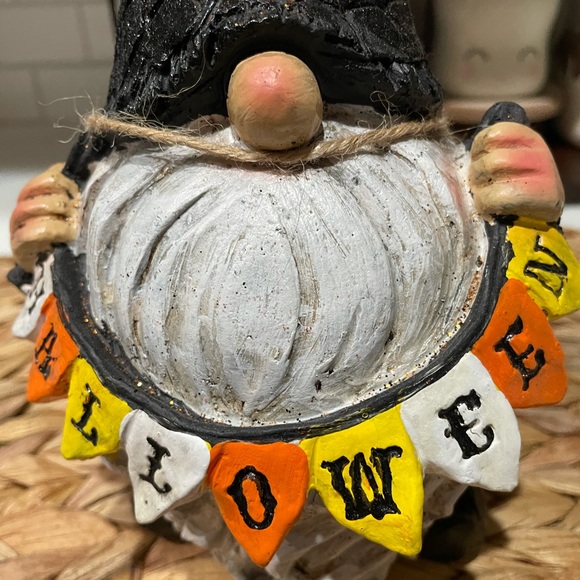 Halloween Gnome - Picture 2 of 4